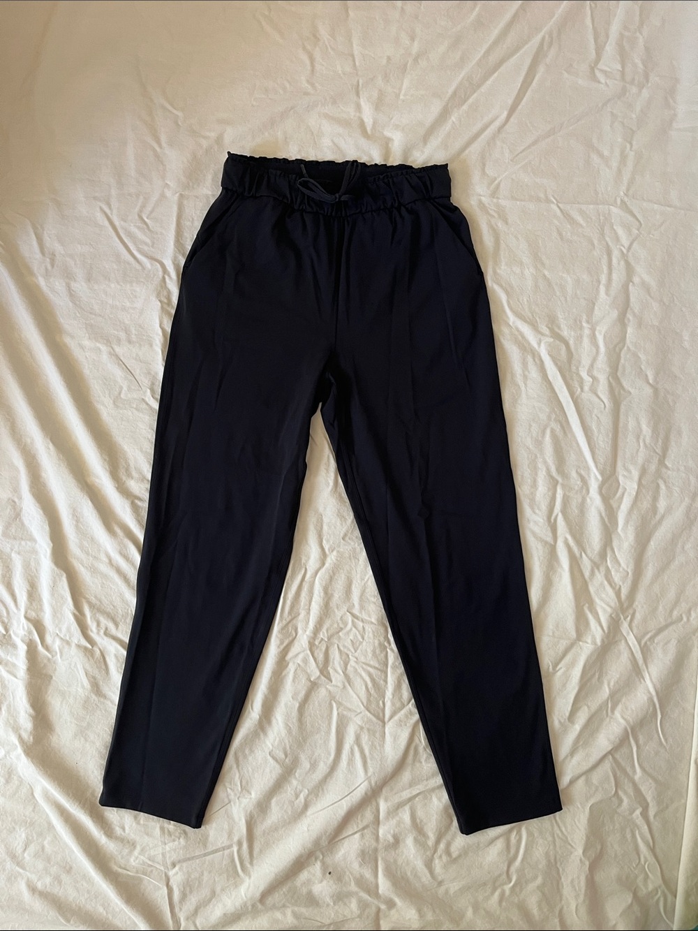 lululemon athletica Women's Black Elastic-Waist Tapered Joggers